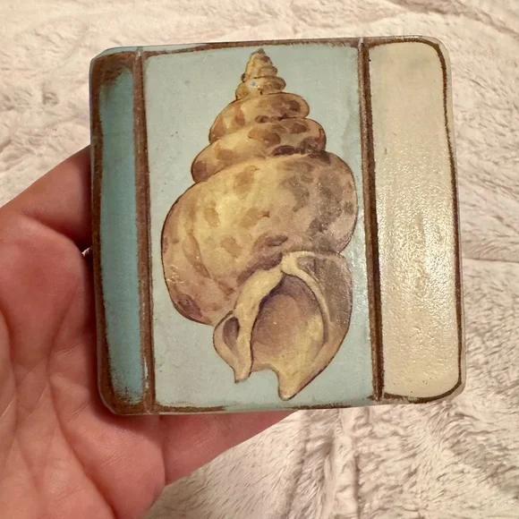 Seashell Design Coasters Set - Picture 8 of 12